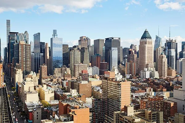 Rented by The Durst Organization | media 34