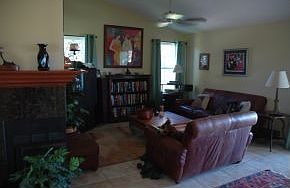 4th image of 420 Lakeview Dr