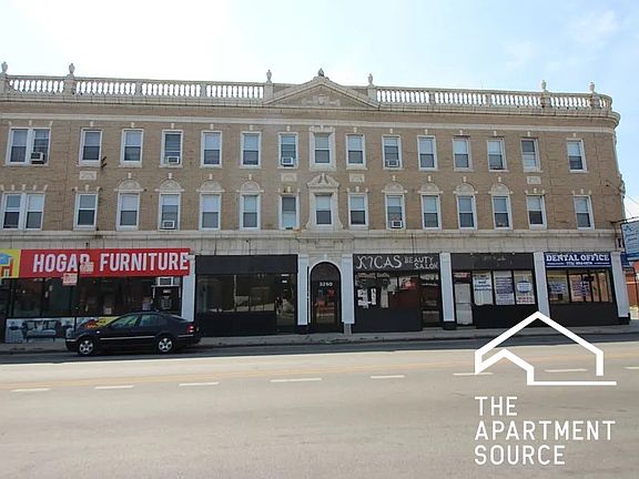 5th image of 3250 N Pulaski Rd #202