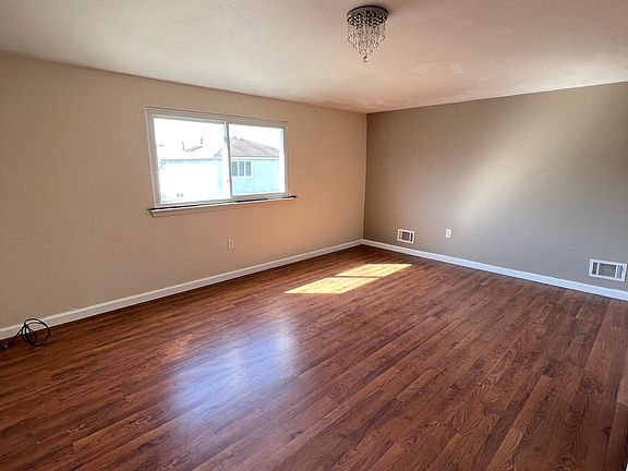 2nd image of 20 Furness Pl Floor 1