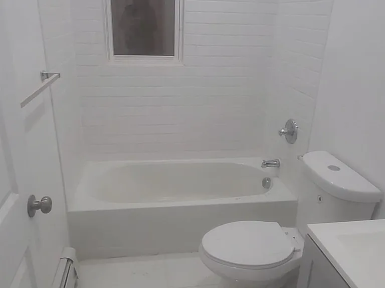 500 Hawthorn Ave #2A — Photo 2