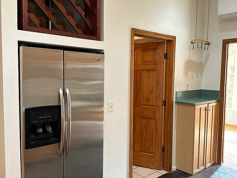 722 W 5th Ave — Photo 5