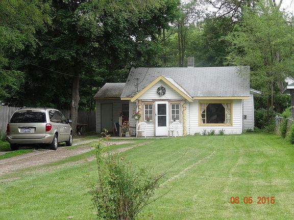 3rd image of 131 34th St SE