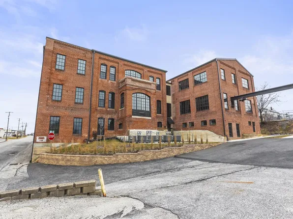 Lombard Commons