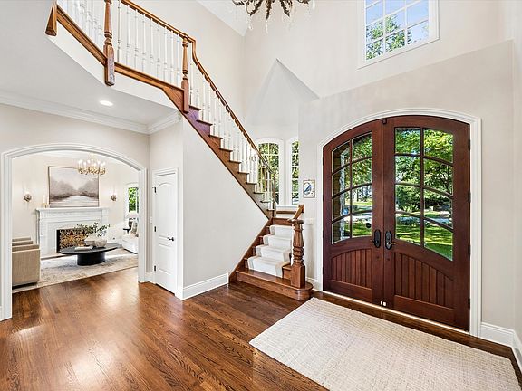 3rd image of 753 Wilson Ln