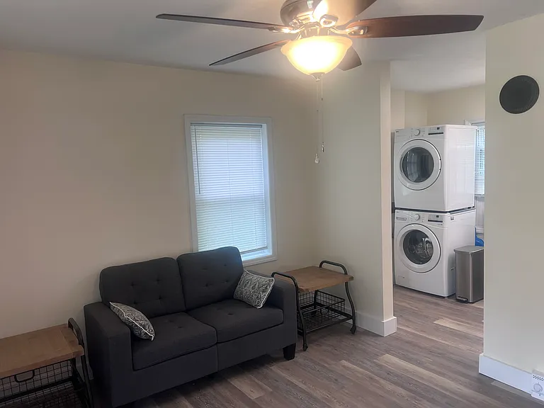 634 Cherry St — Photo 12