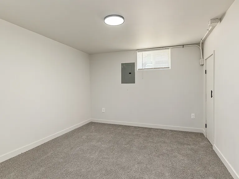 1020 15th Ave S #1 — Photo 7