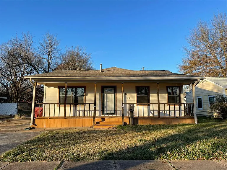 303 Boyd Loop — Photo 1