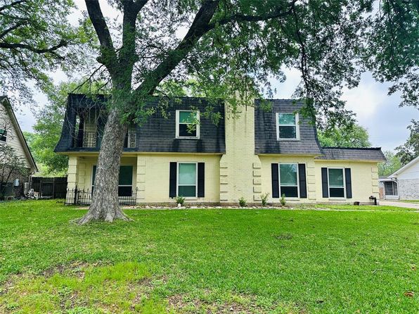 1902 Claiborne Dr