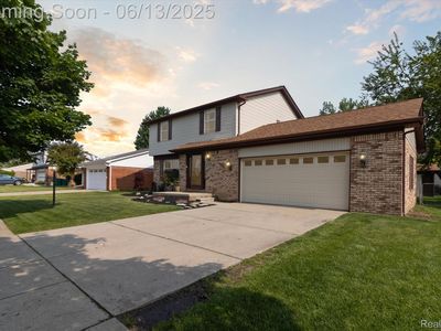 26034 Lorelei Dr, Brownstown, MI, 48134