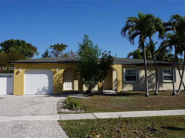 4857 Alfresco St, Boca Raton, FL 33428
