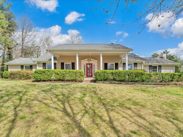 702 Marion Ln, Salem, VA 24153