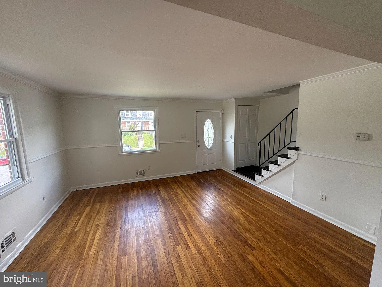 3 bed, 2.0 bath, 1534 sqft, $2,300 — Photo 2
