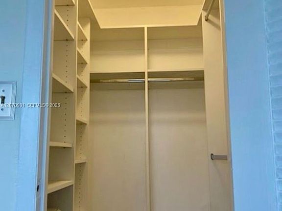 5th image of 111 Golden Isles Dr APT E4