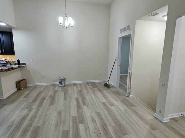 213 Larkin Pl Unit 105