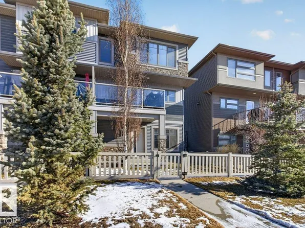 19722 26a Ave NW, Edmonton, AB T6M 0W9