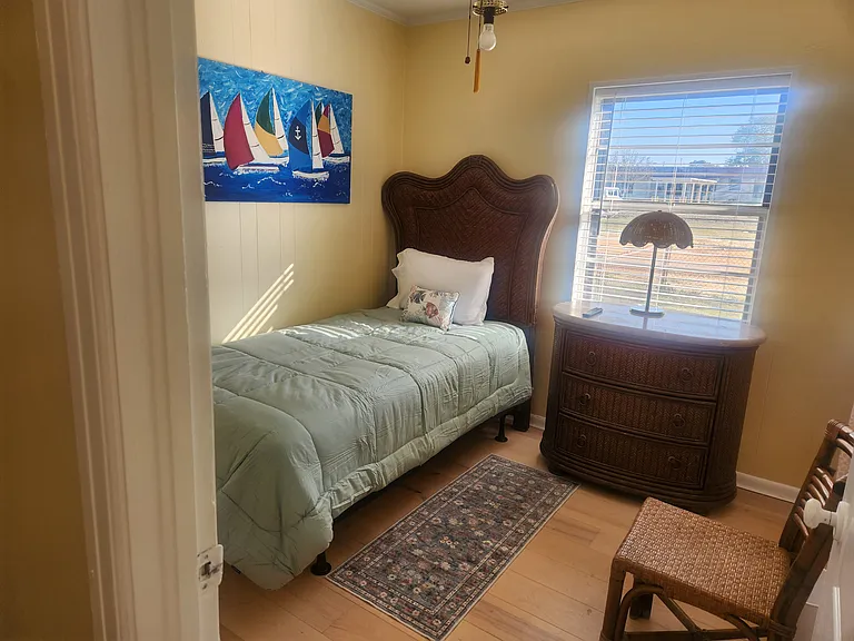 Oakland Dr — Photo 15