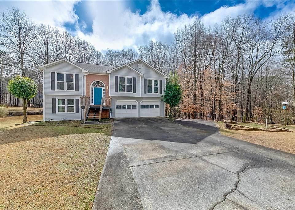 1st image of 2205 Castle Royale Dr