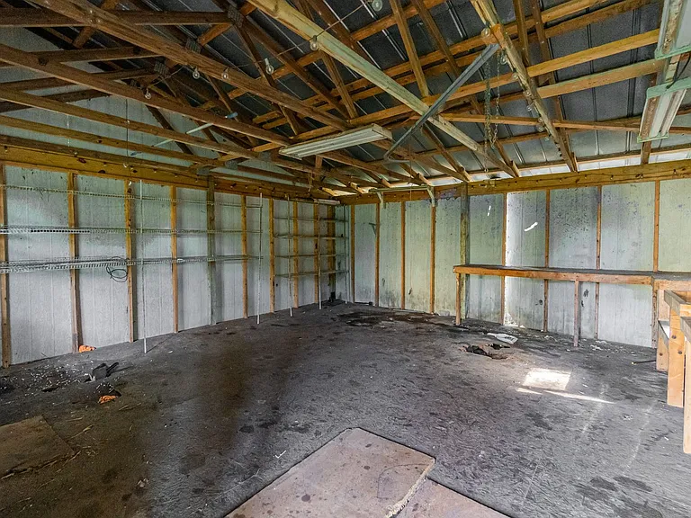 942 Whisler Ct — Photo 37