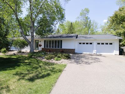 1901 Chestnut Dr, Hudson, WI, 54016