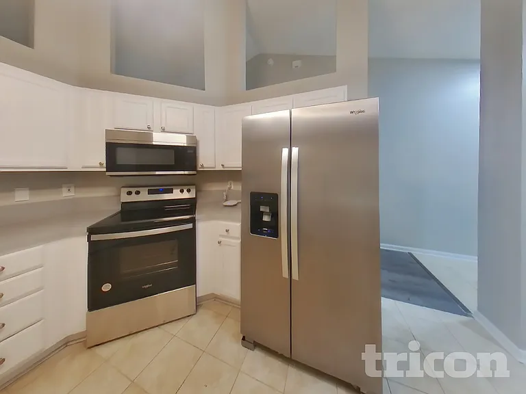 340 Shamrock Ave S — Photo 6