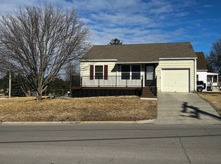 302 Oregon St, Sabetha, KS 66534