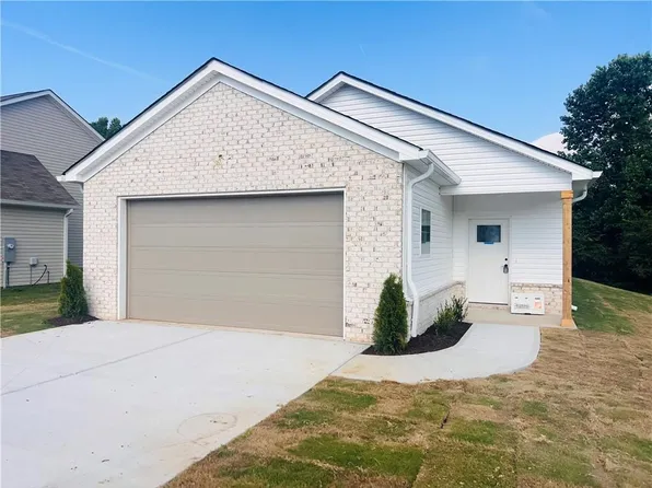 219 Village Way SW, Calhoun, GA 30701