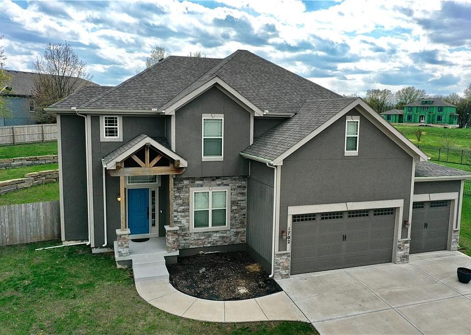 1st image of 1702 Bay Ct