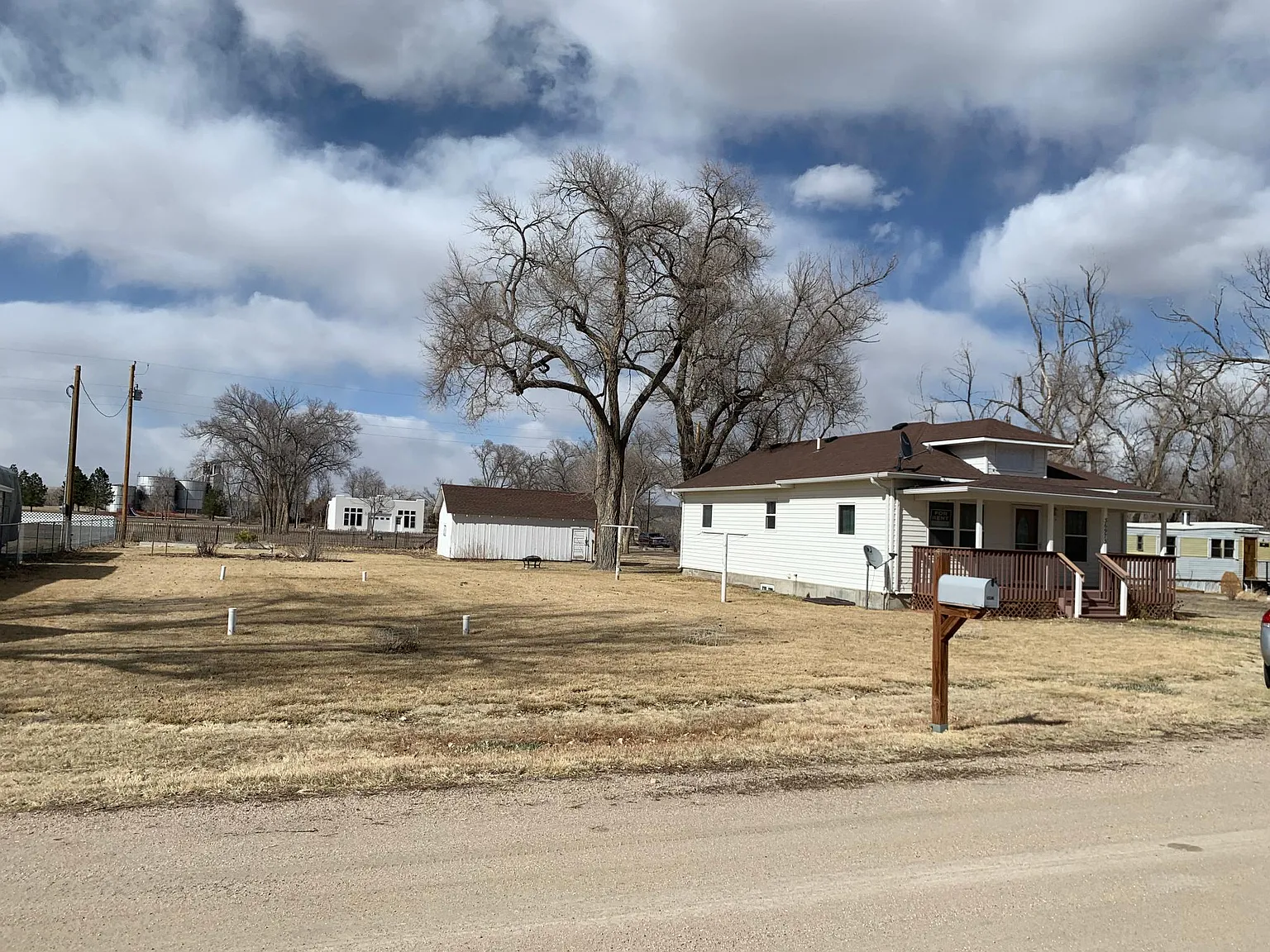 3 bed, 2500 sqft, $1,500 — Photo 3
