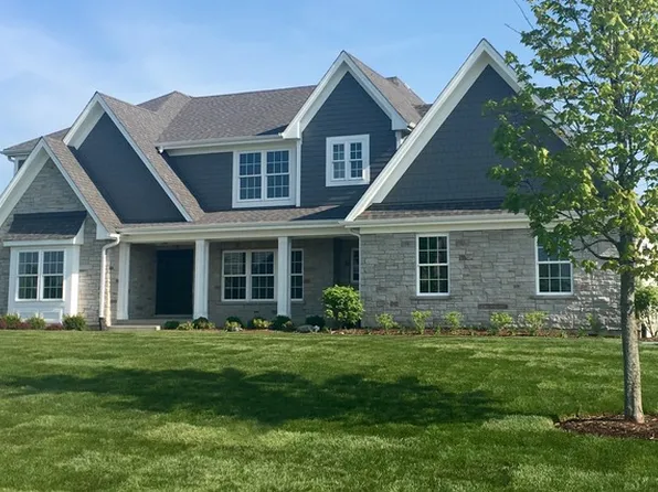 22 E Peter Ln, Hawthorn Woods, IL 60047