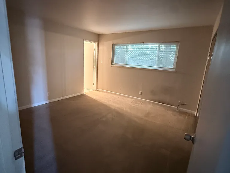 815 E 4th Ave #1 — Photo 9