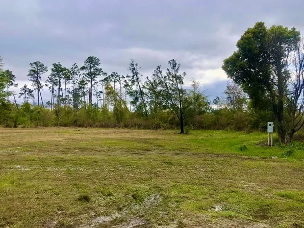 260 Fork Dr, Wewahitchka, FL 32465