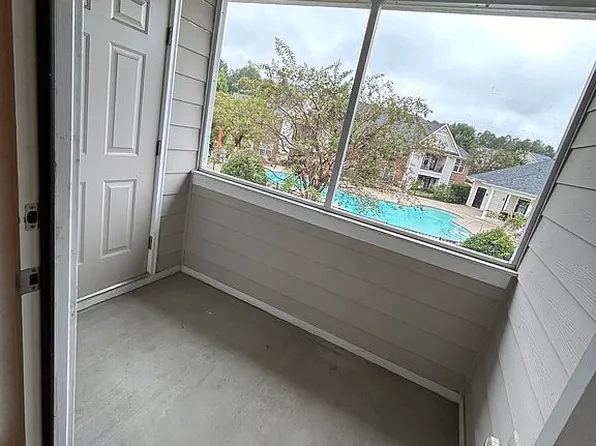 321 Gallery Dr APT 202, Spring Lake, NC 28390