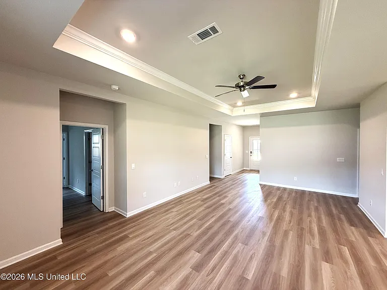 527 Vista Pointe Dr — Photo 8