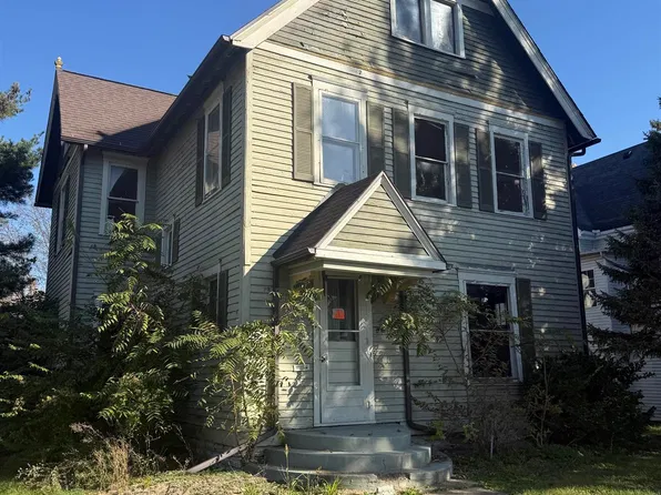 918 W 3rd St, Marion, IN 46952