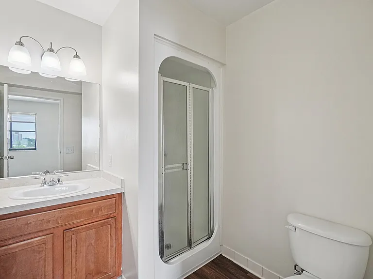 River Place Luxury Apartments — Photo 54