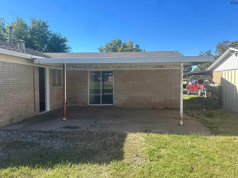 910 Van Horn St — Photo 16