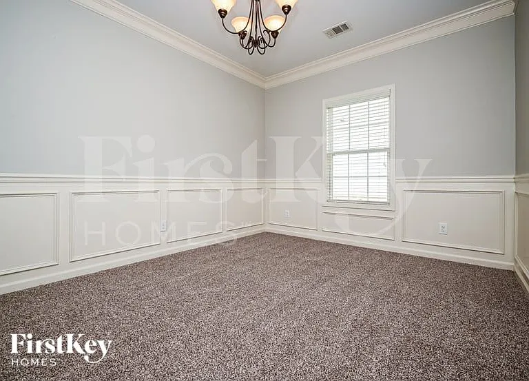 2501 Freemont St — Photo 3