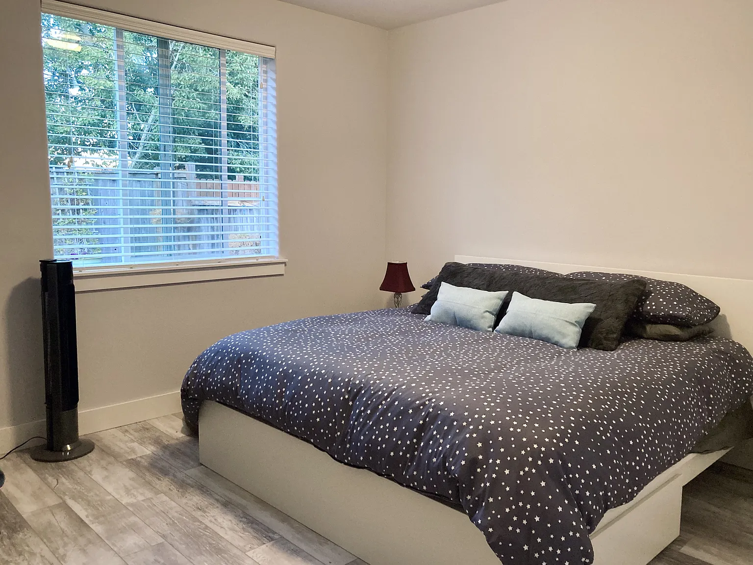 3 bed, 1236 sqft, $2,400 — Photo 2