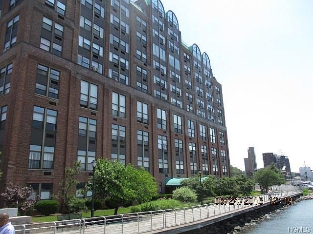 1st image of 23 Water Grant St APT 11D