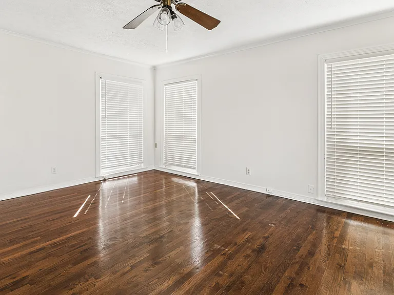 6950 Hillcrest Ave — Photo 20