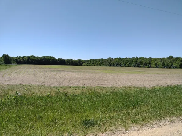 2 118th Ave, Fennville, MI 49408