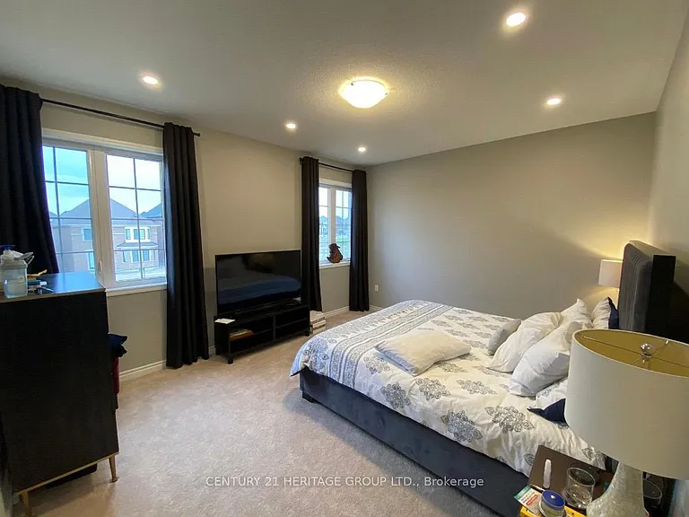 6 Morning Sparrow Dr #UPPER — Photo 31