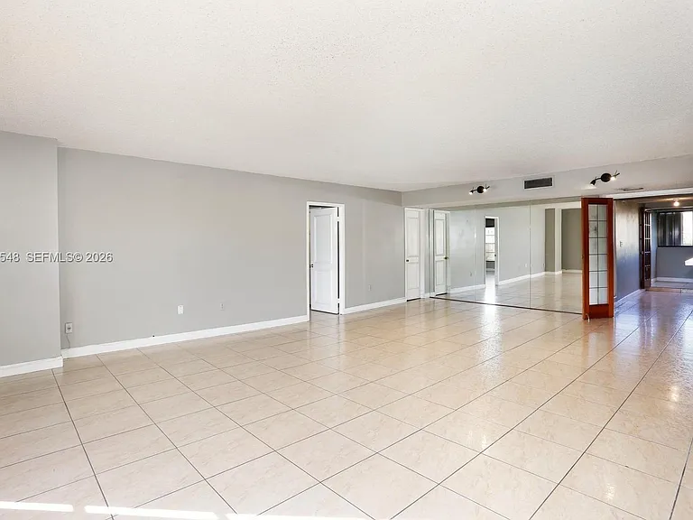110 Salamanca Ave #PENTHOUSE — Photo 10