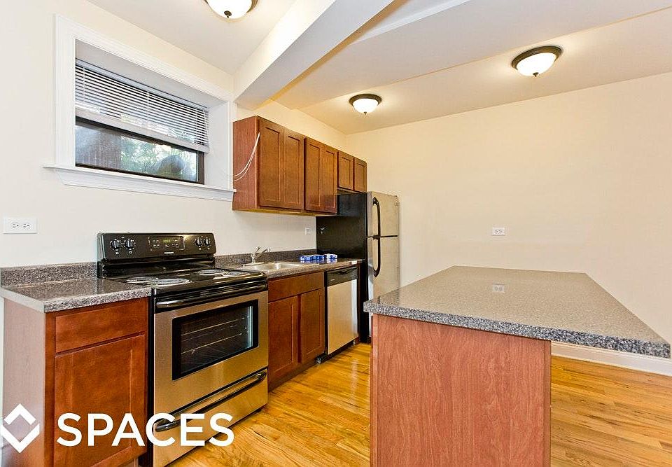 1st image of 1115 W Oakdale Ave #1127A2