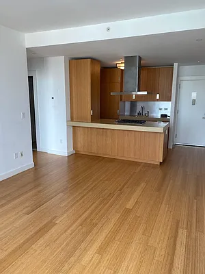 Rented by Sur Management LLC | media 31