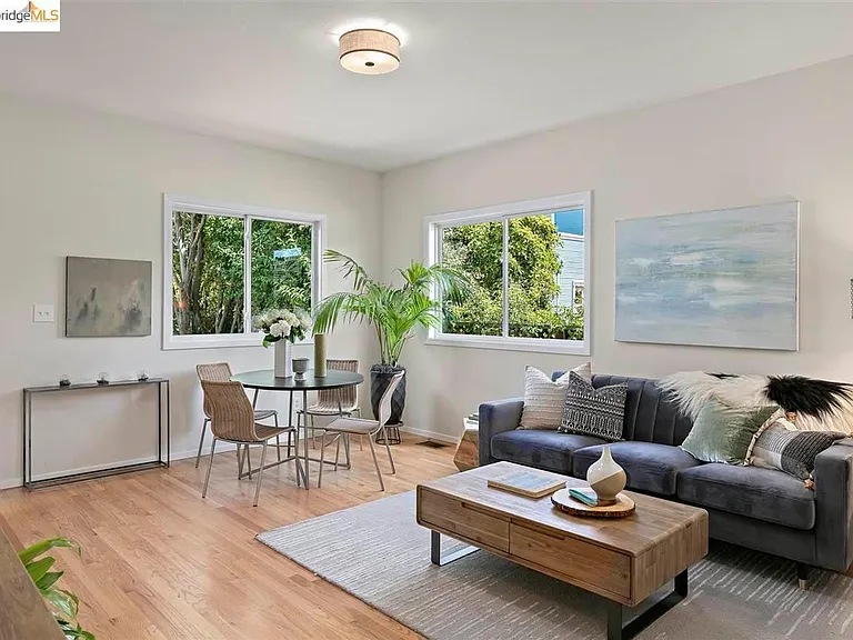 5216 Genoa St — Photo 4