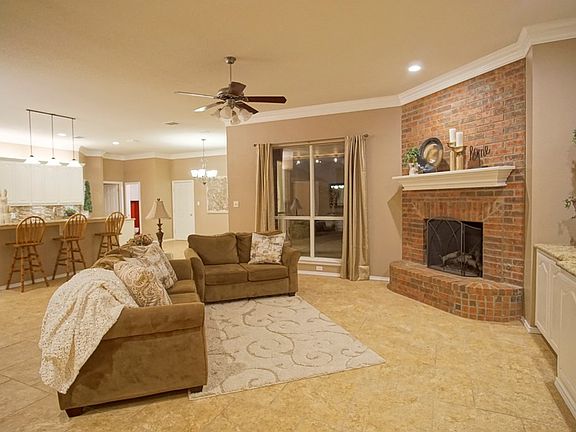 3rd image of 3006 Callaway Dr