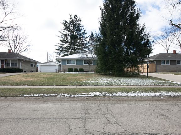 4th image of 7715 E 52nd St
