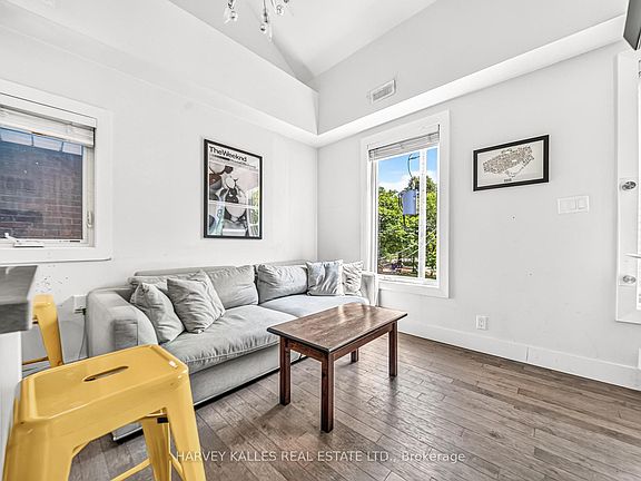 4th image of 160 Lansdowne Ave #1